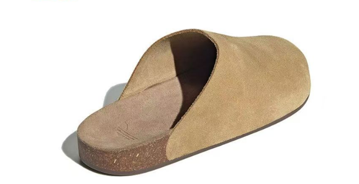 Classic men's and women's suede slippers
