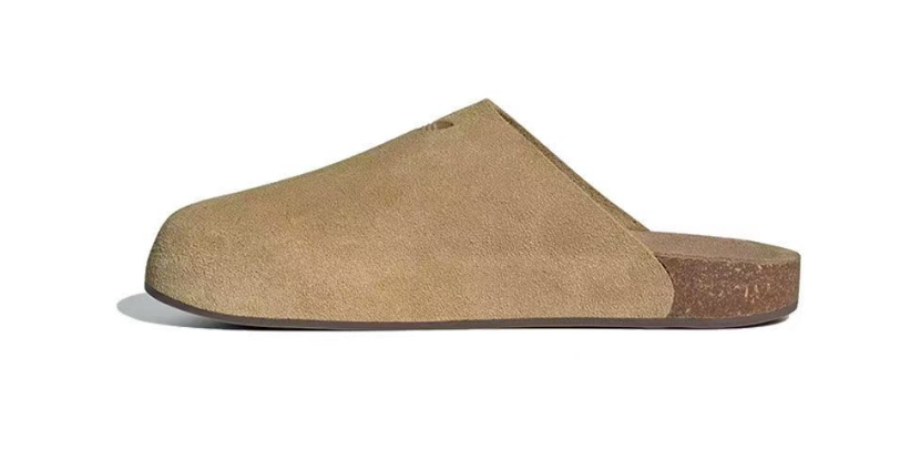 Classic men's and women's suede slippers