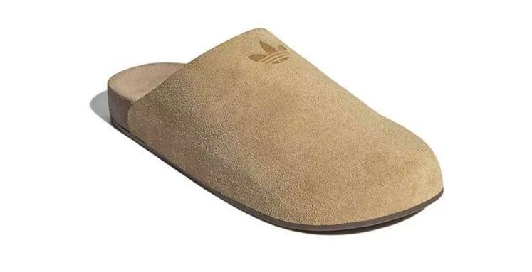 Classic men's and women's suede slippers