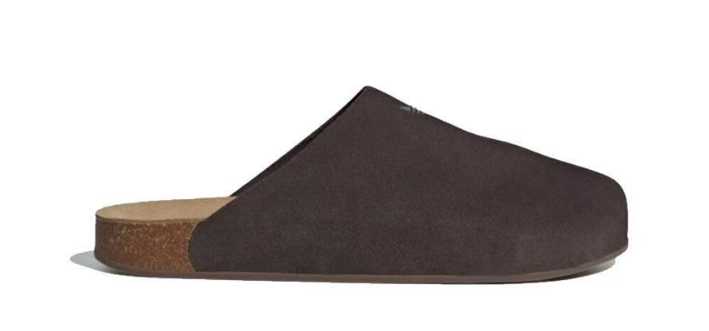 Classic men's and women's suede slippers