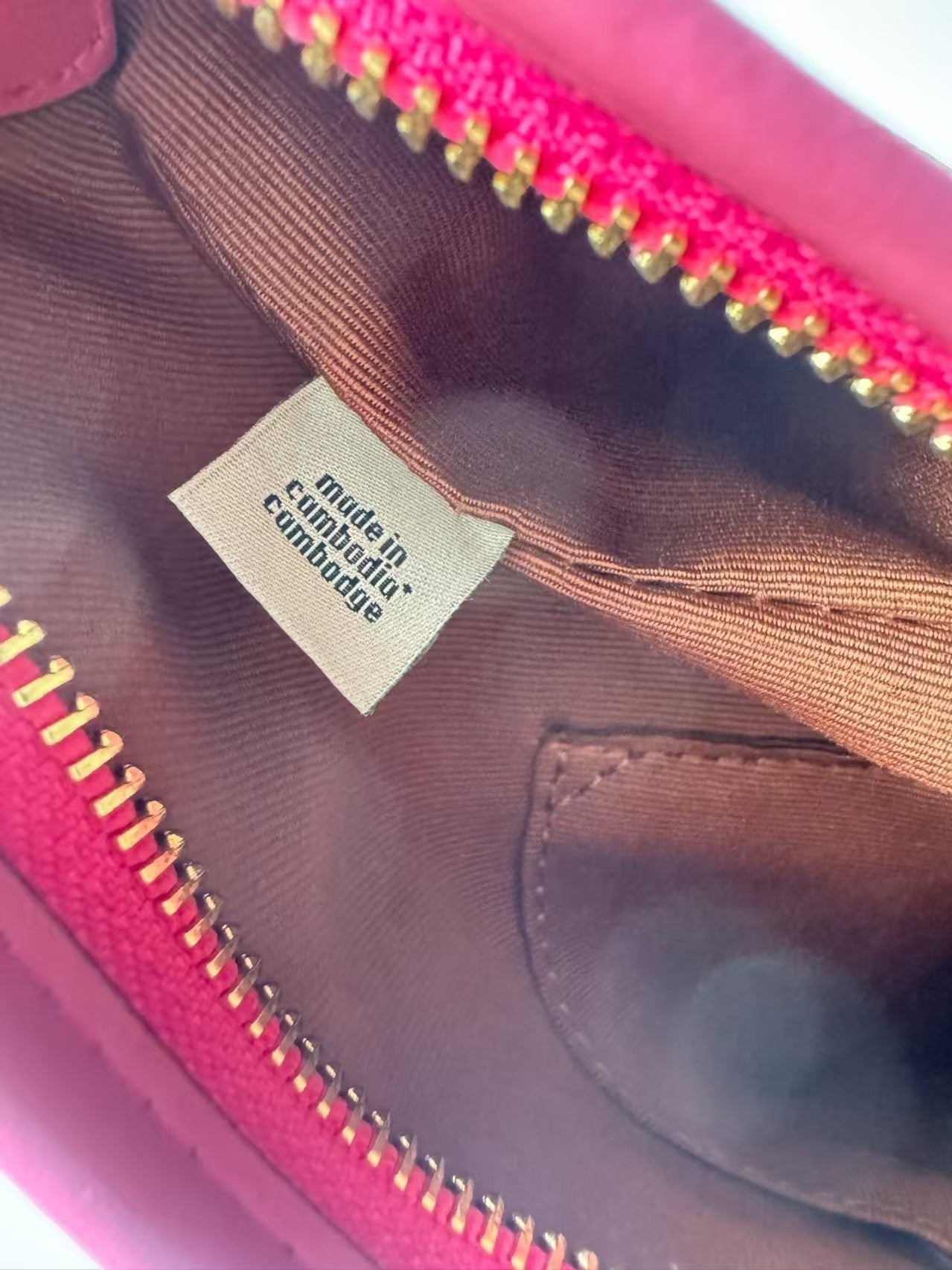 Single shoulder crossbody bag crescent bag