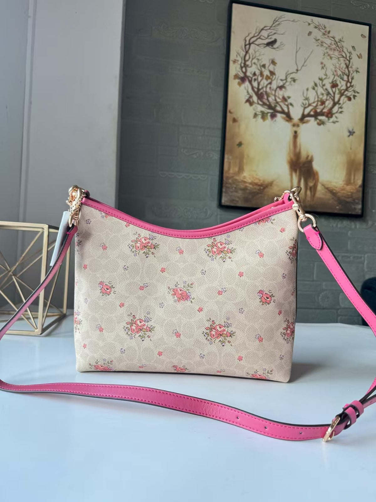 Single shoulder crossbody bag crescent bag