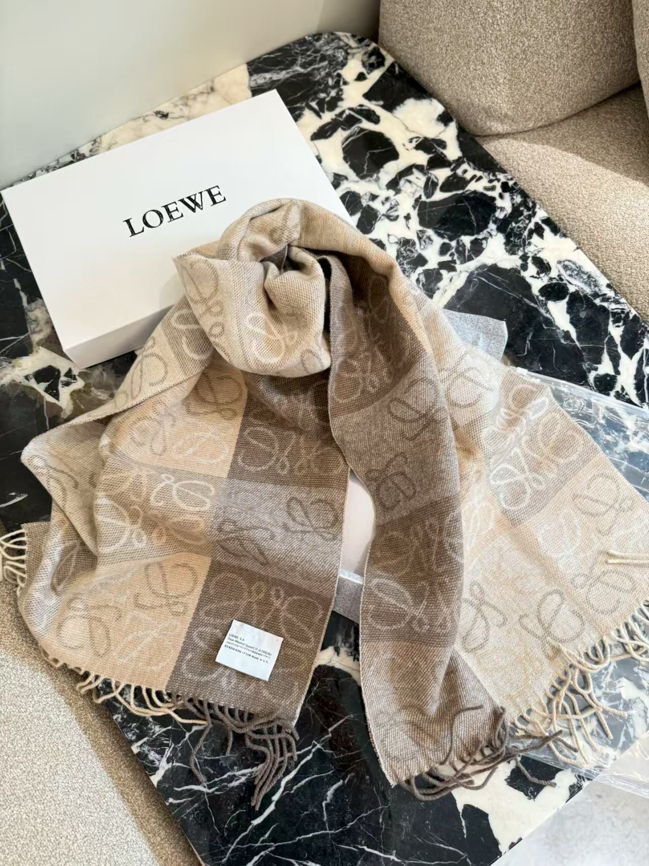 Plaid fringe scarf