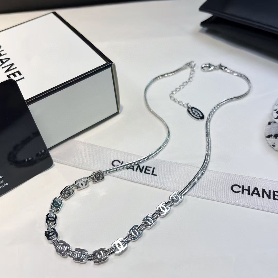 New clavicle chain