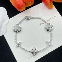 Versatile Four Leaf Flower Bracelet