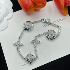 Versatile Four Leaf Flower Bracelet