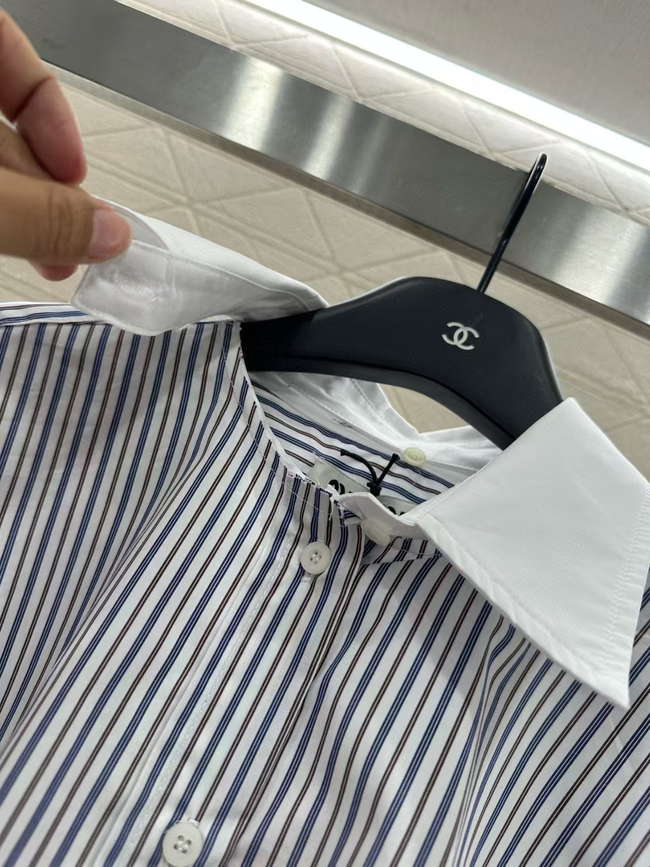 Detachable collar striped short shirt
