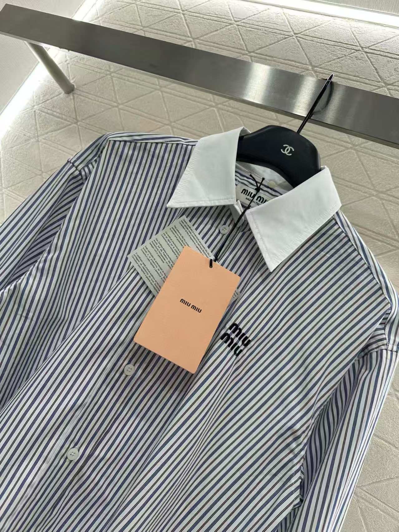 Detachable collar striped short shirt