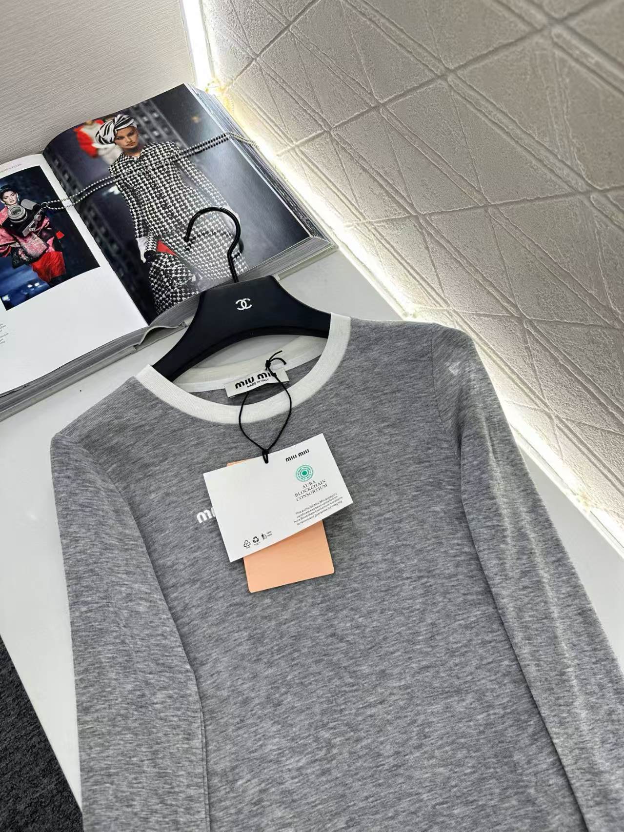 New letter base shirt