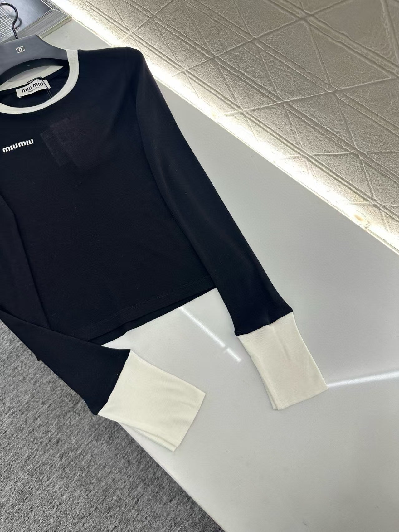 New letter base shirt