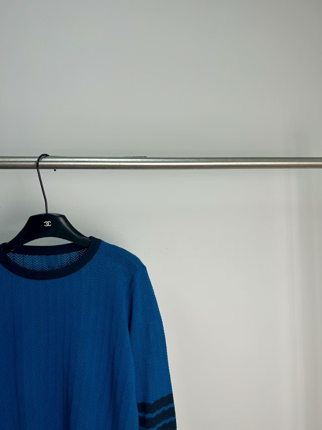New round neck shirt