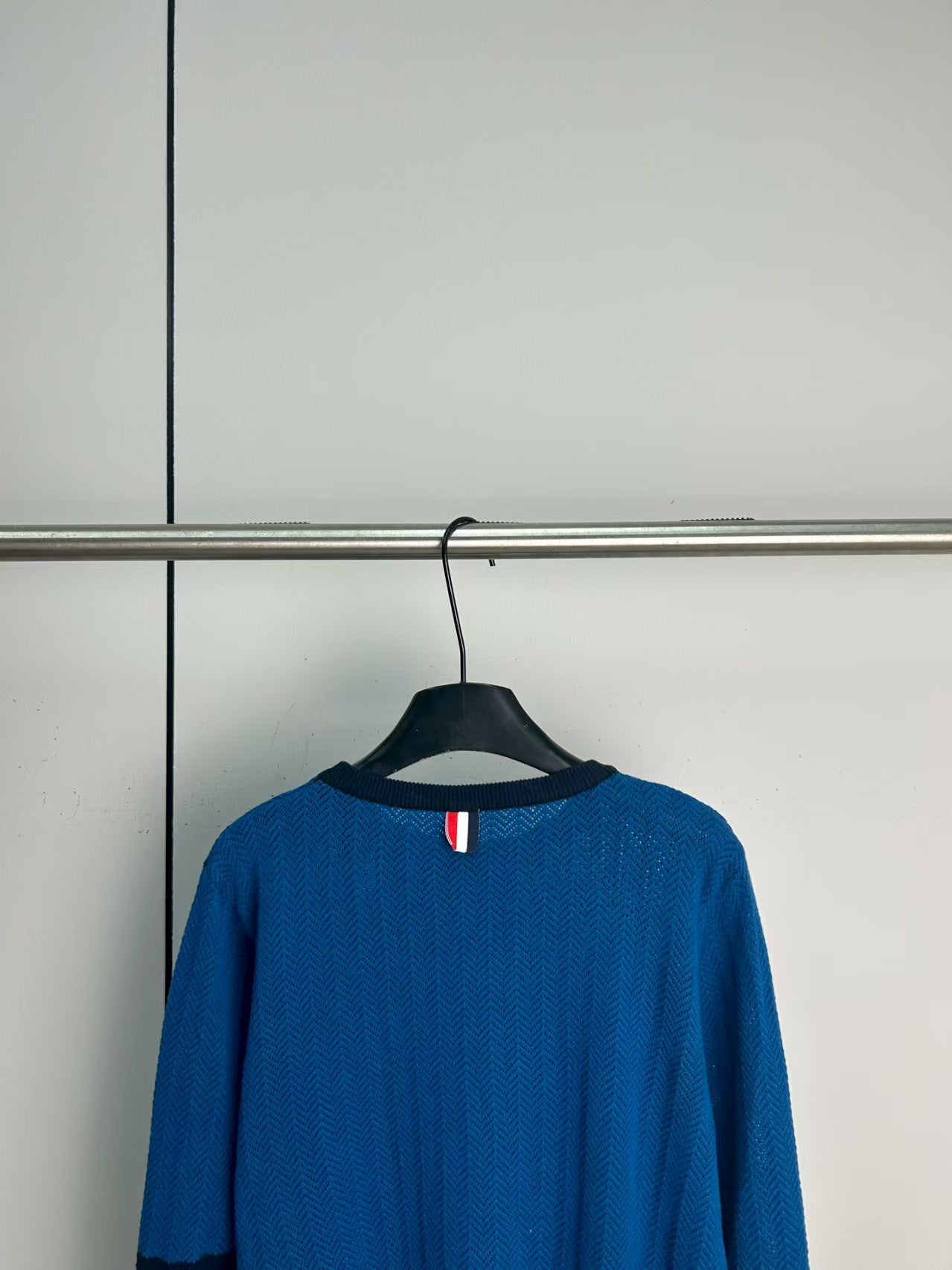 New round neck shirt
