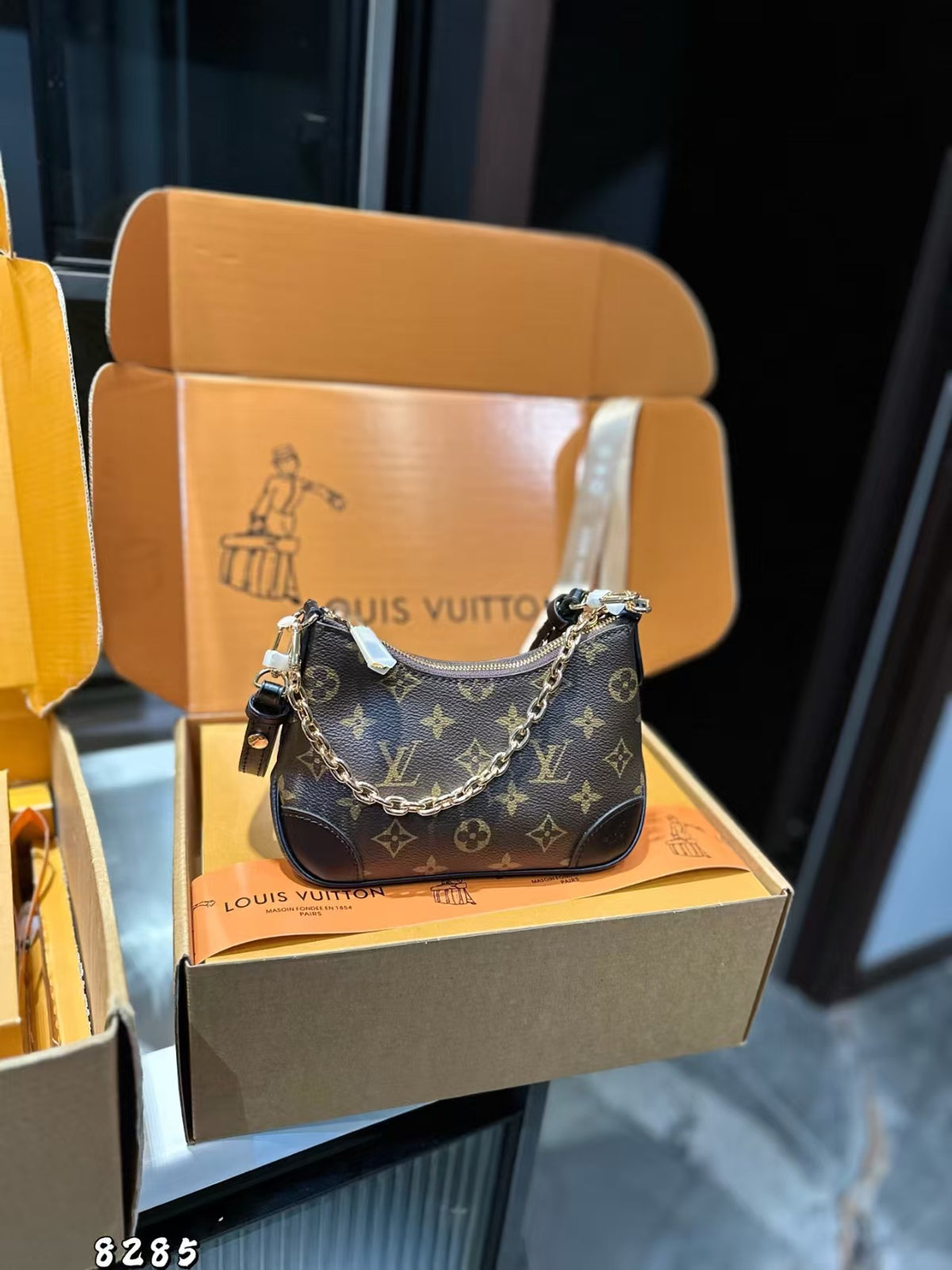 One shoulder crossbody croissant