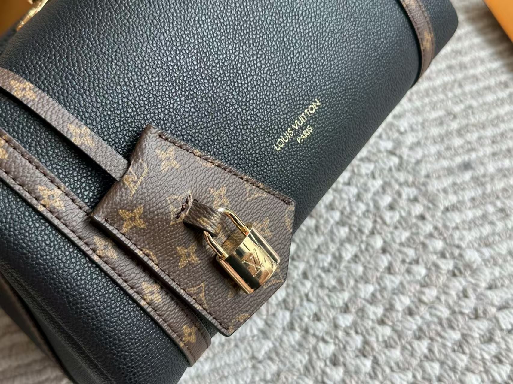 New retro bag