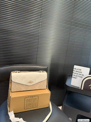 Envelope chain package