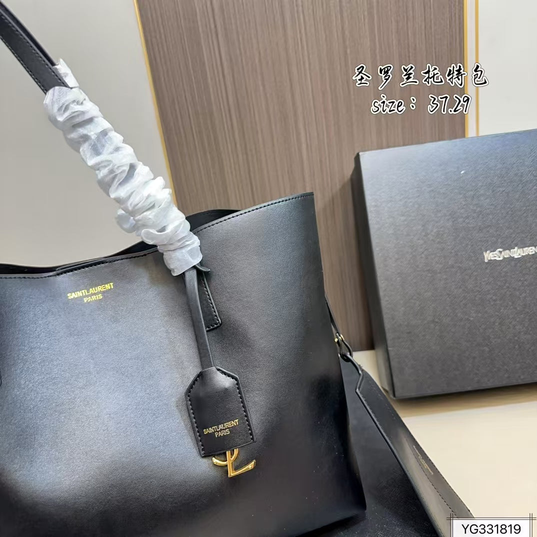 Leisure versatile bag