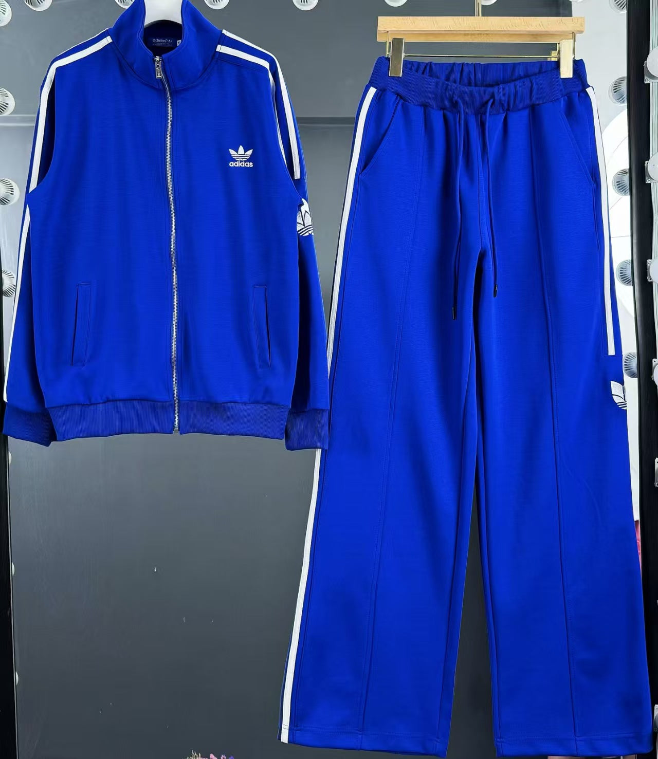 Sweatshirt casual suit