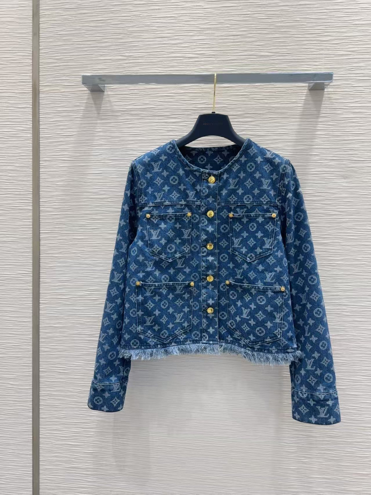 New classic denim jacket