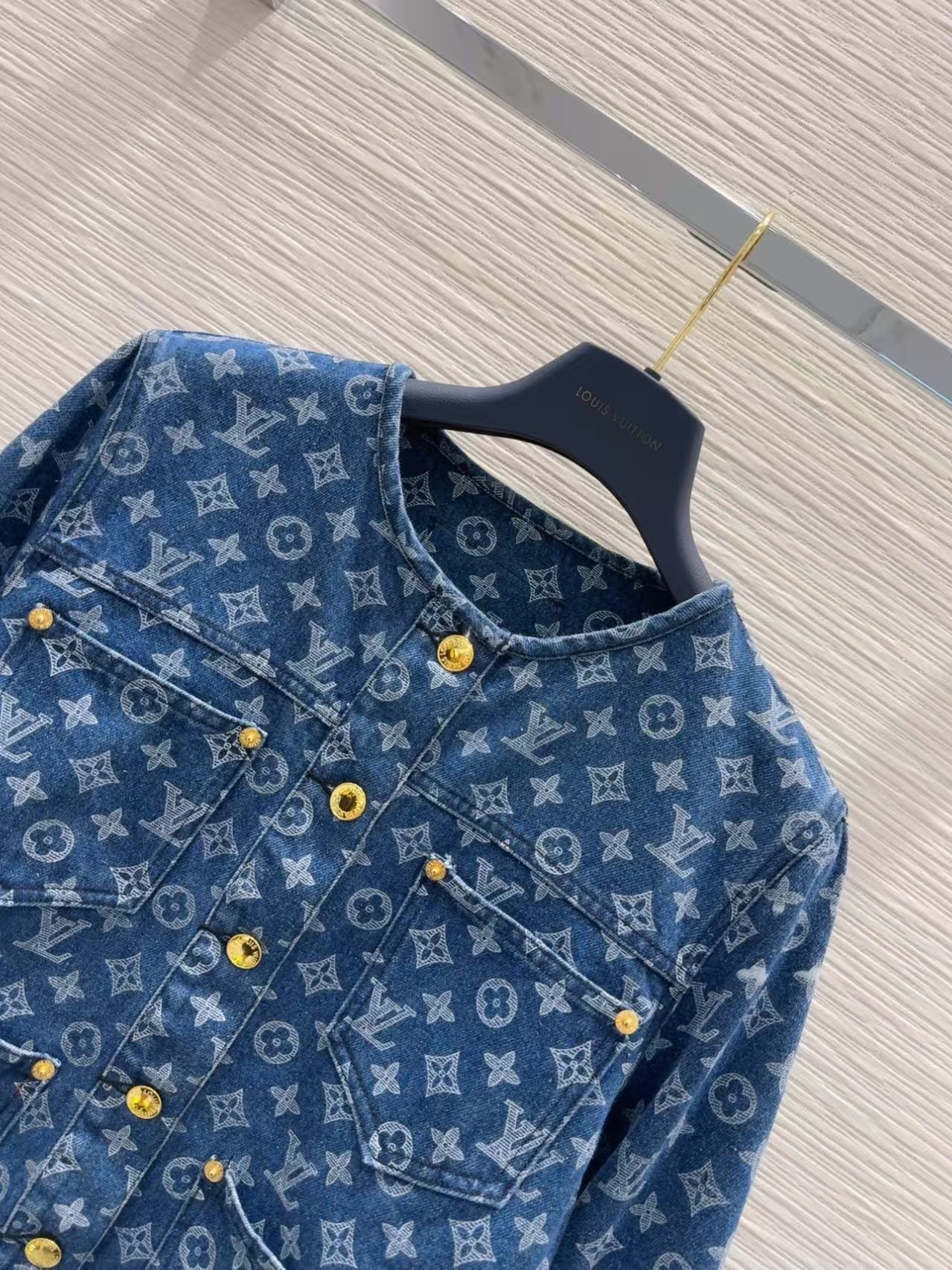 New classic denim jacket