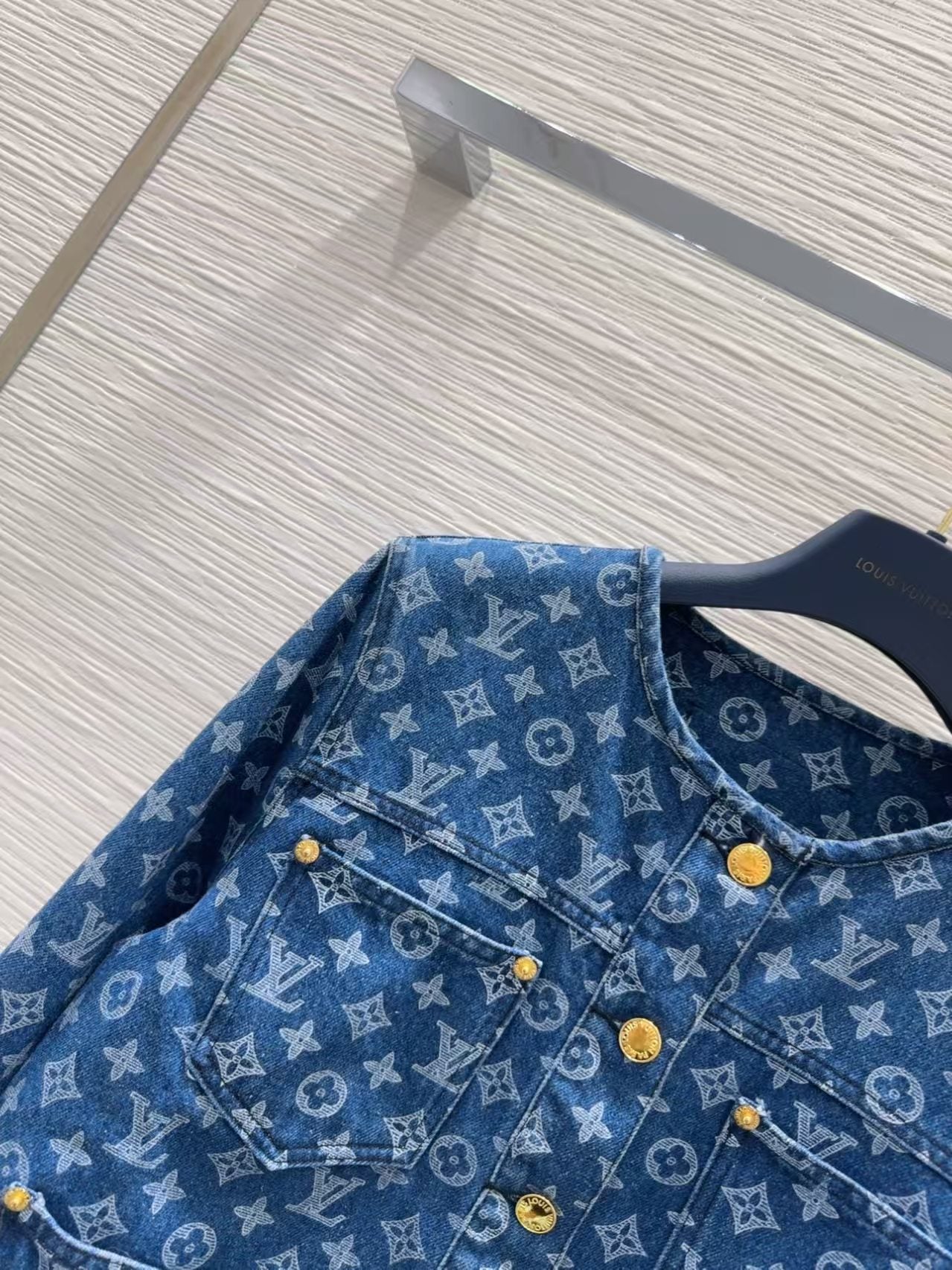 New classic denim jacket