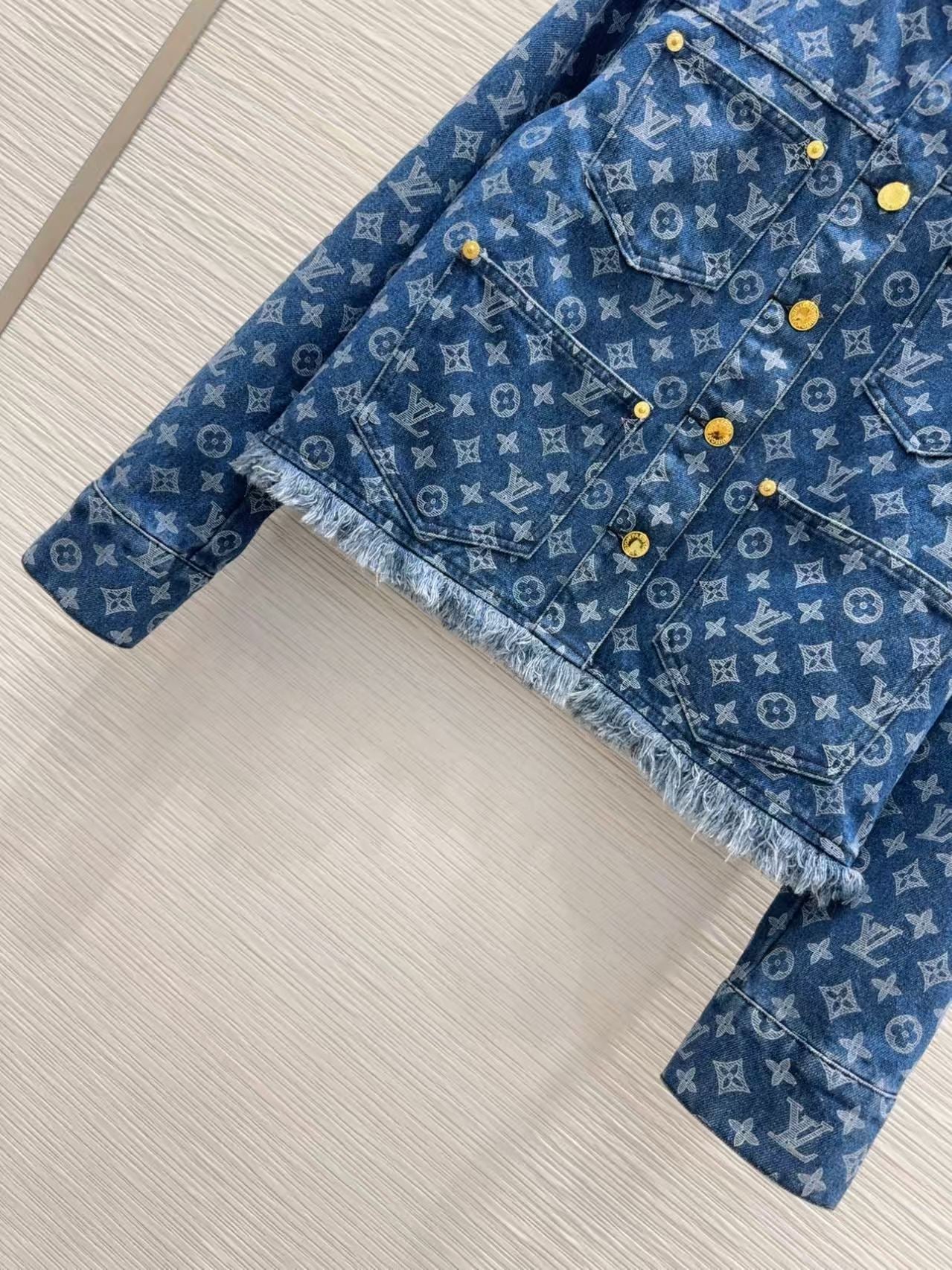 New classic denim jacket