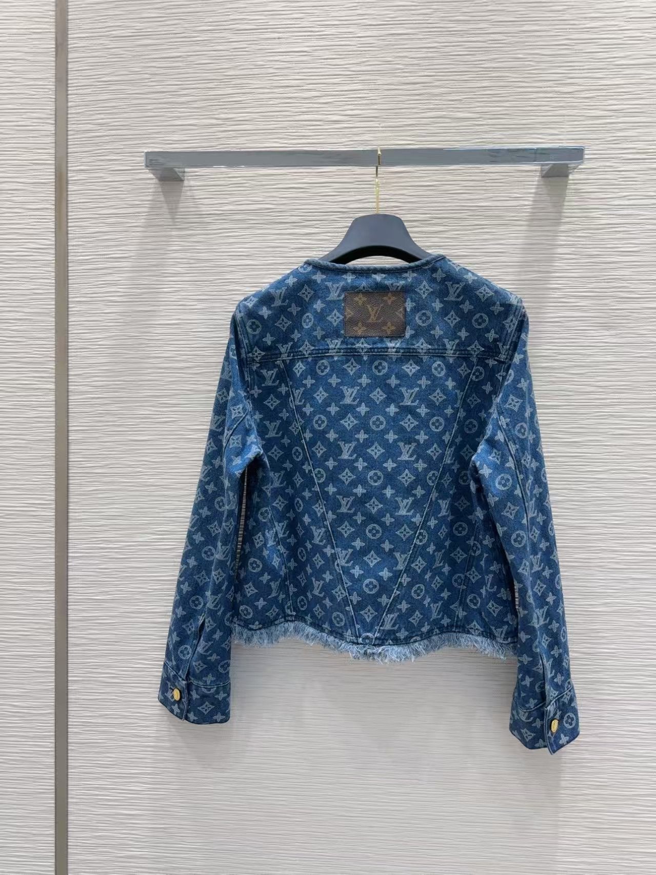 New classic denim jacket