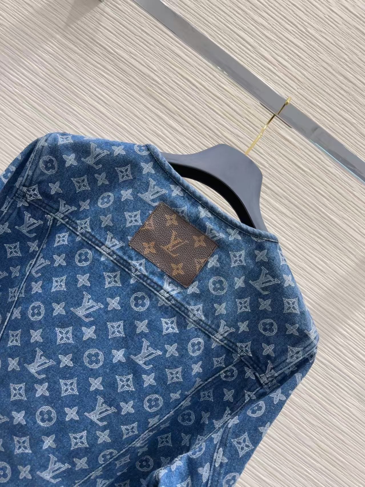 New classic denim jacket