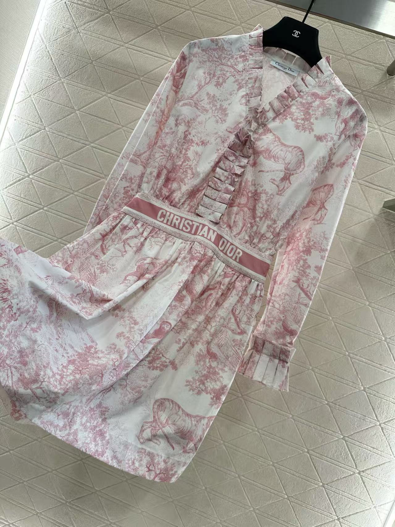 Pleated lace printed dress