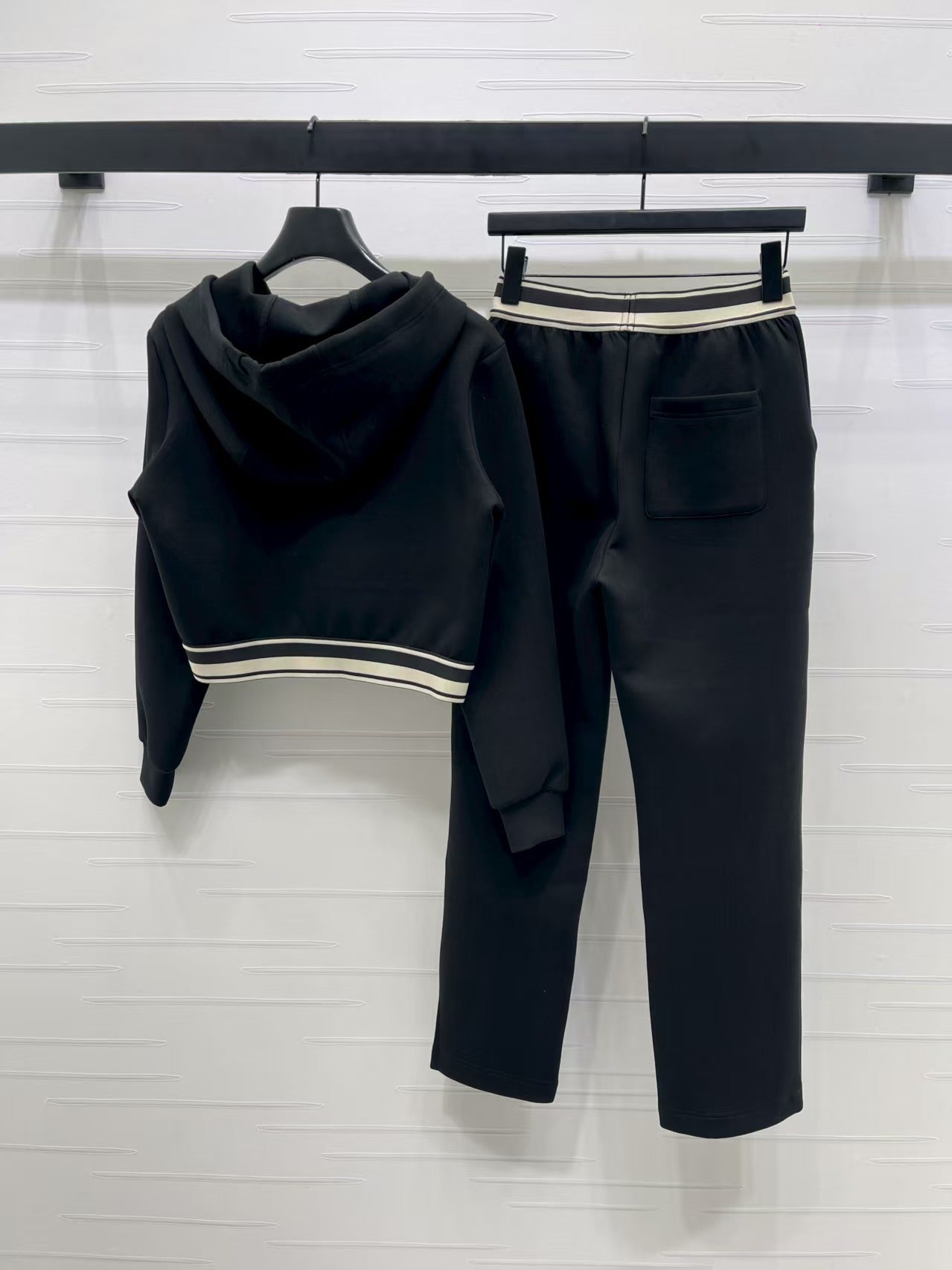 Ribbon hooded sweatshirt and pants set