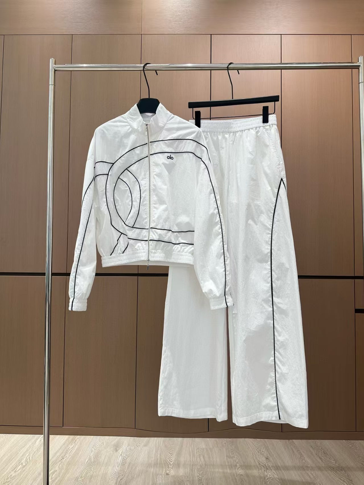 Trendy Sports Fashion Set
