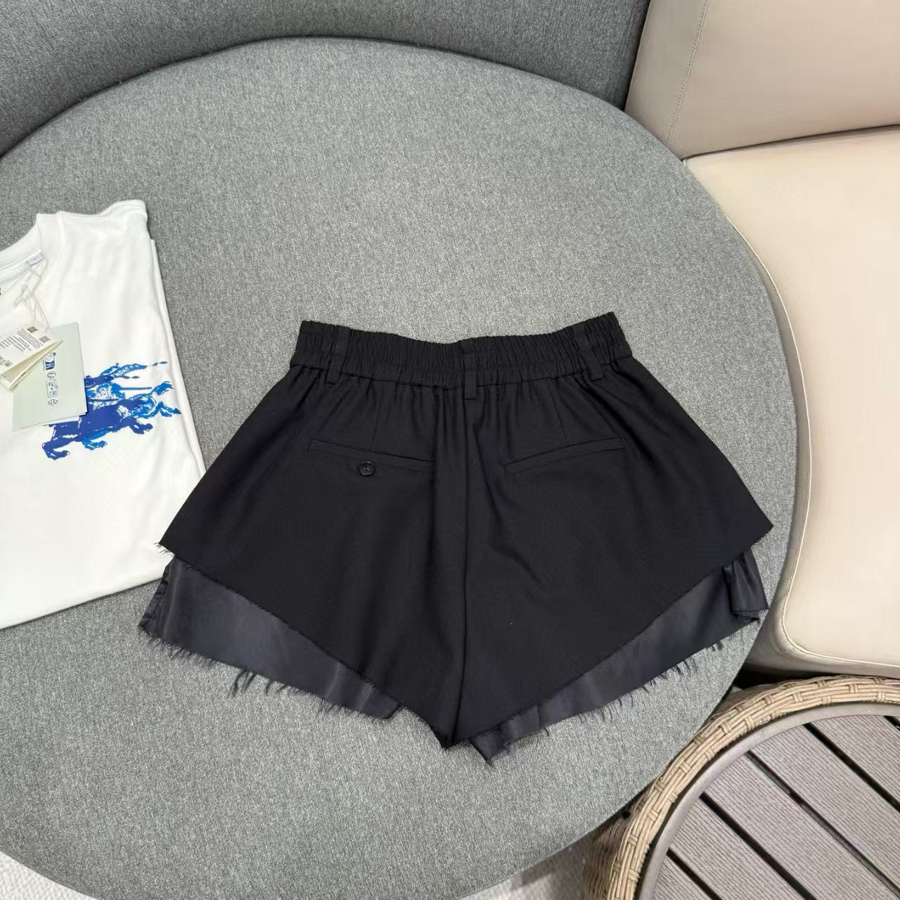 New logo embroidered shorts