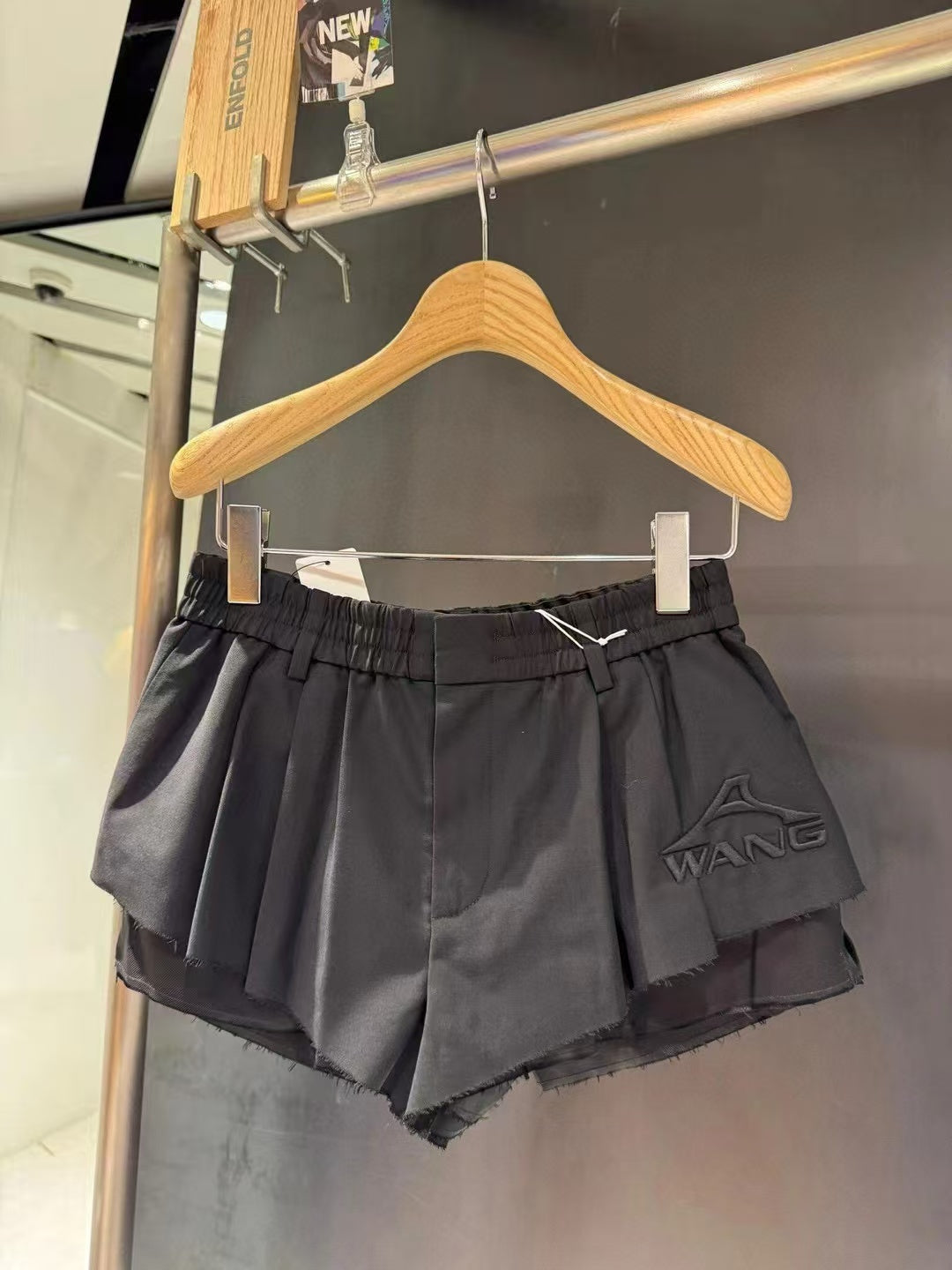 New logo embroidered shorts