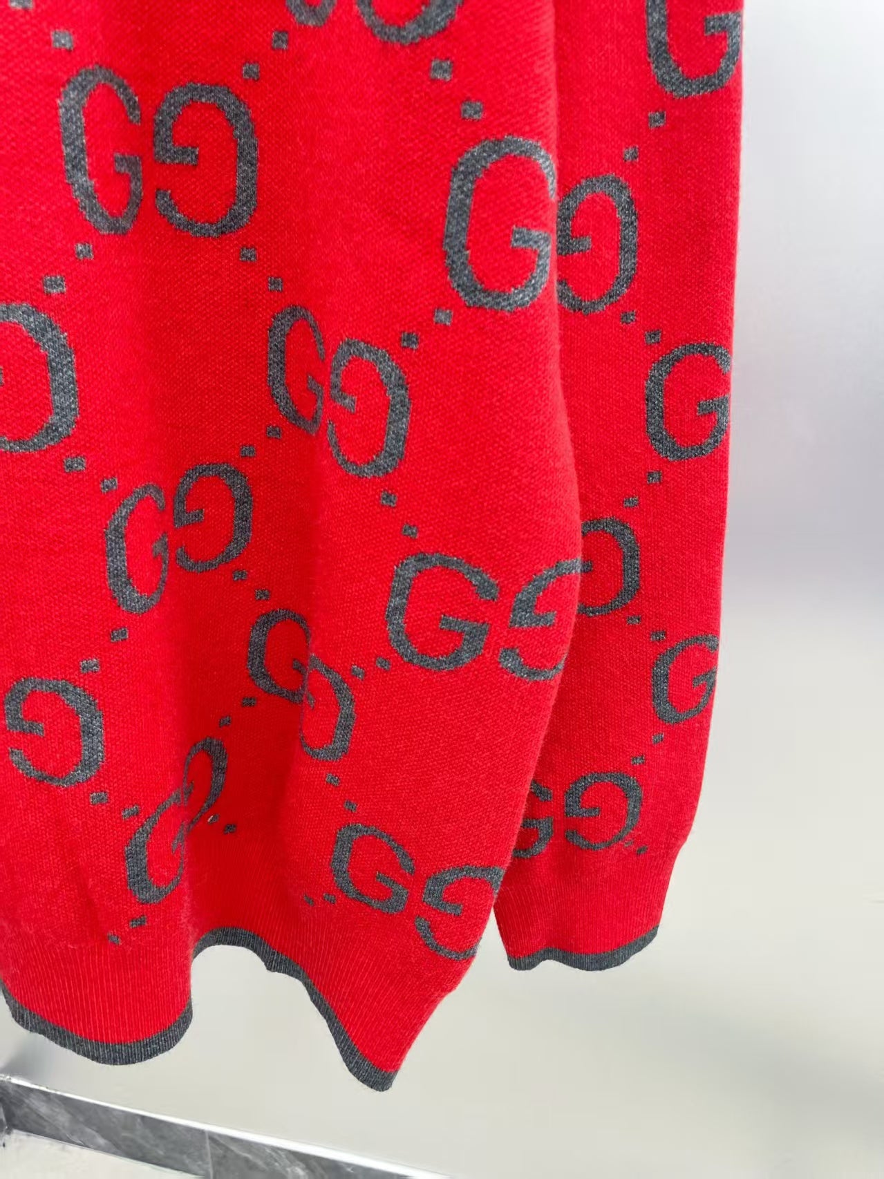 New letter long sleeved sweater 3