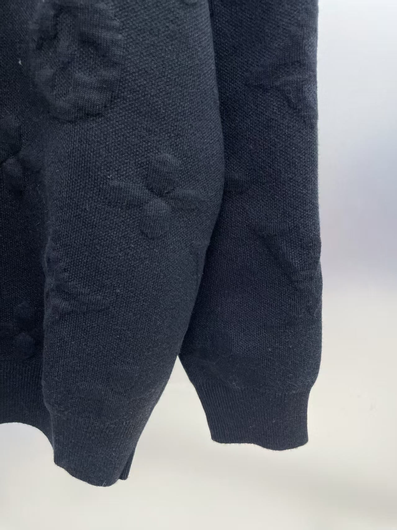 New letter long sleeved sweater 2