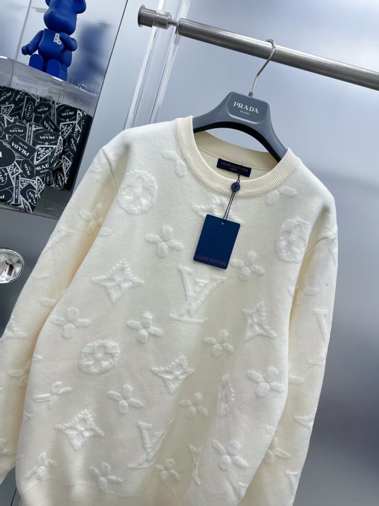 New letter long sleeved sweater 2