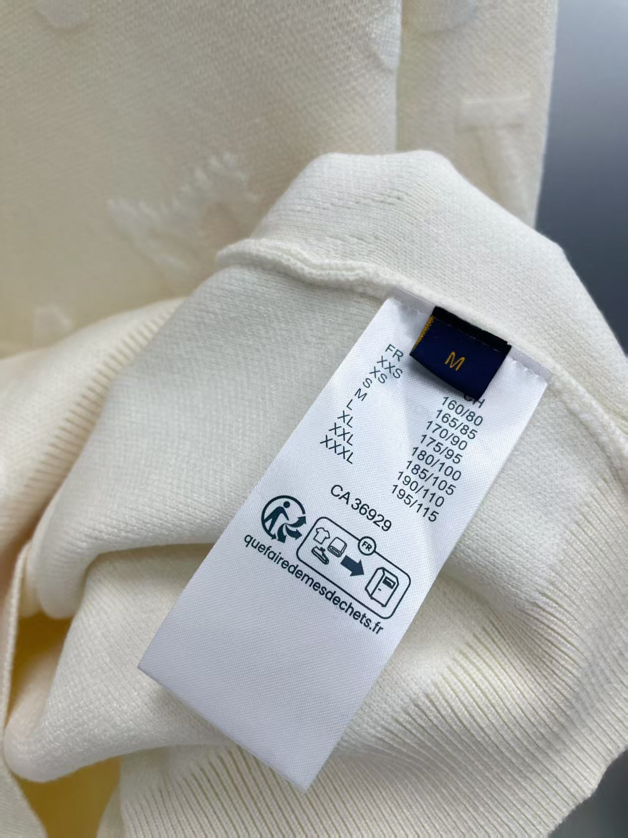 New letter long sleeved sweater 2