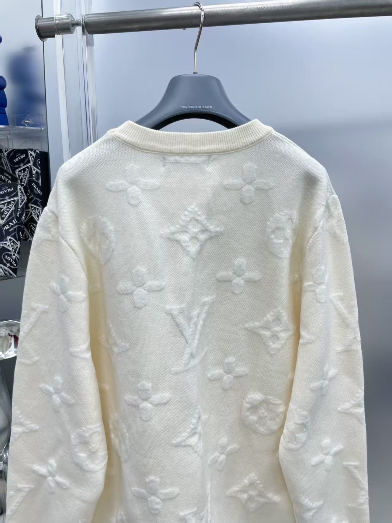 New letter long sleeved sweater 2
