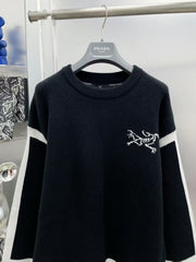 New letter long sleeved sweater 1