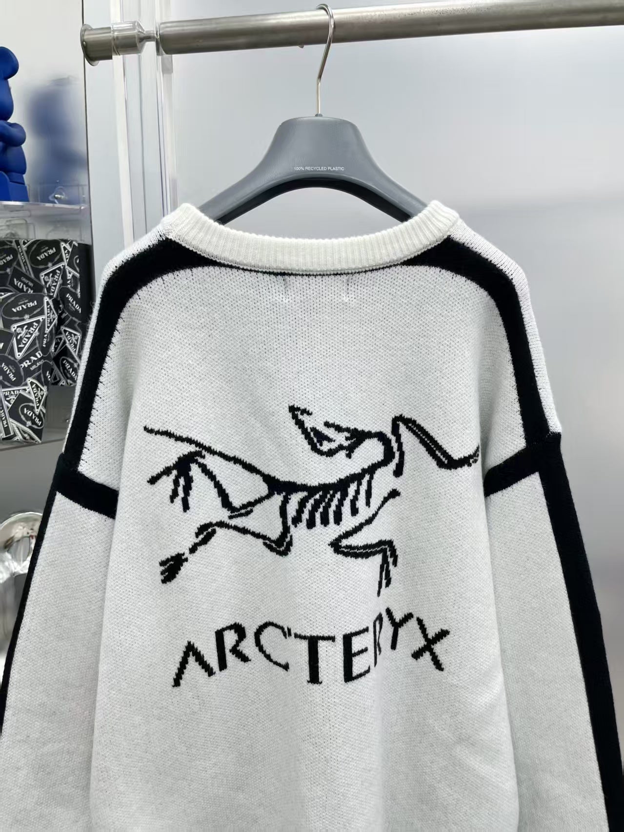 New letter long sleeved sweater 1