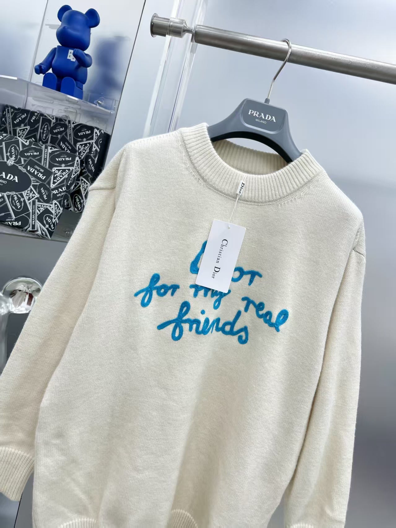 New letter long sleeved sweater