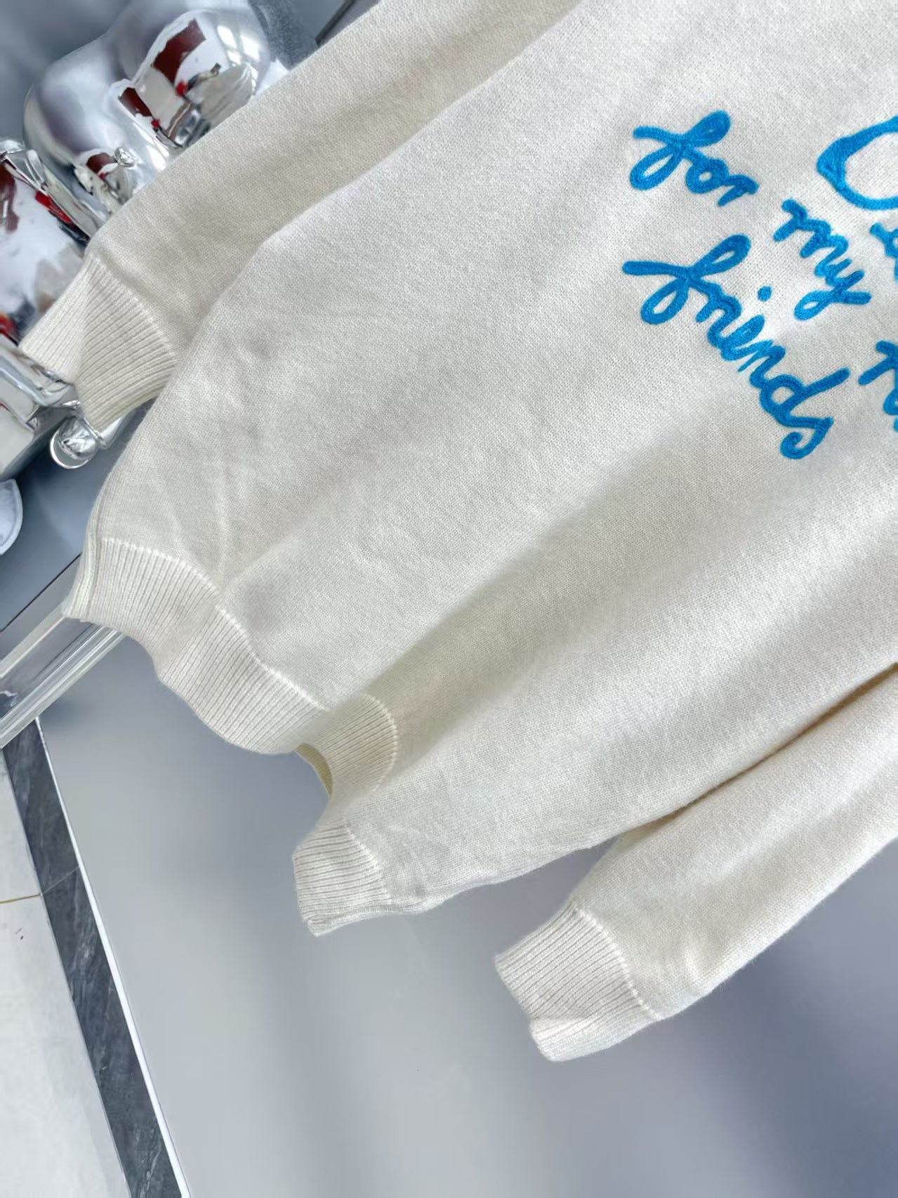 New letter long sleeved sweater