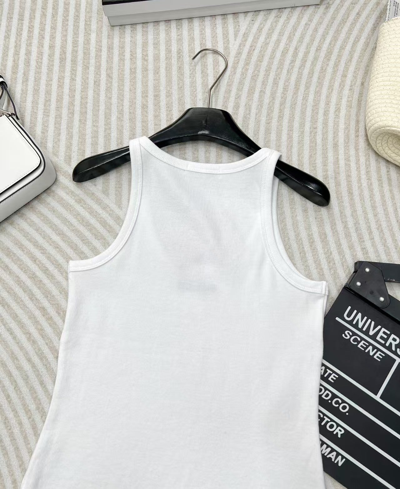 knitted vest
