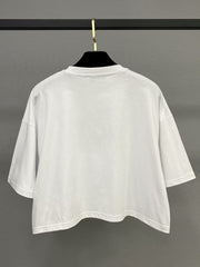 white short-sleeved shirt