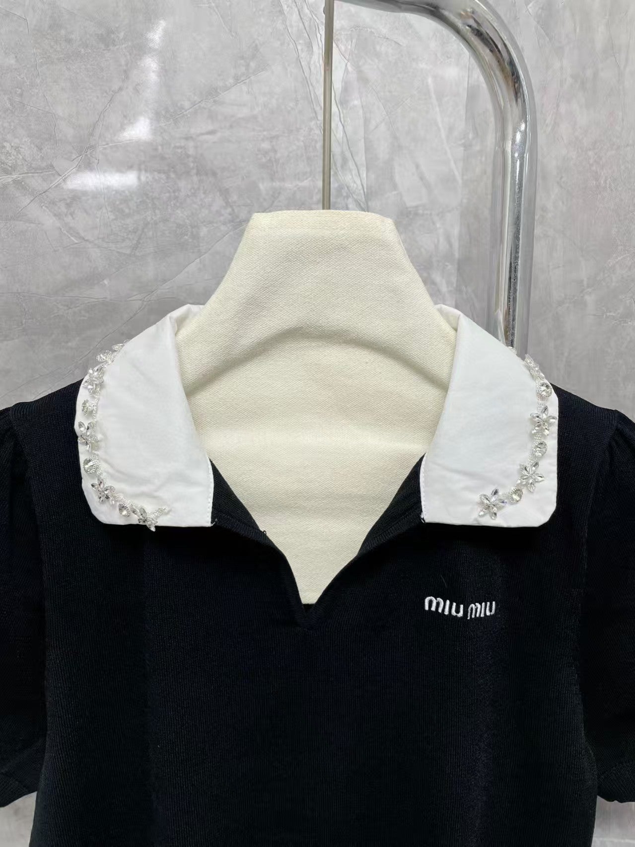 Letter lapel short sleeved shirt