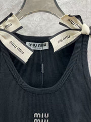 Shoulder strap bow vest
