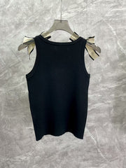 Shoulder strap bow vest