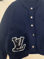 Cardigan knitted sweater