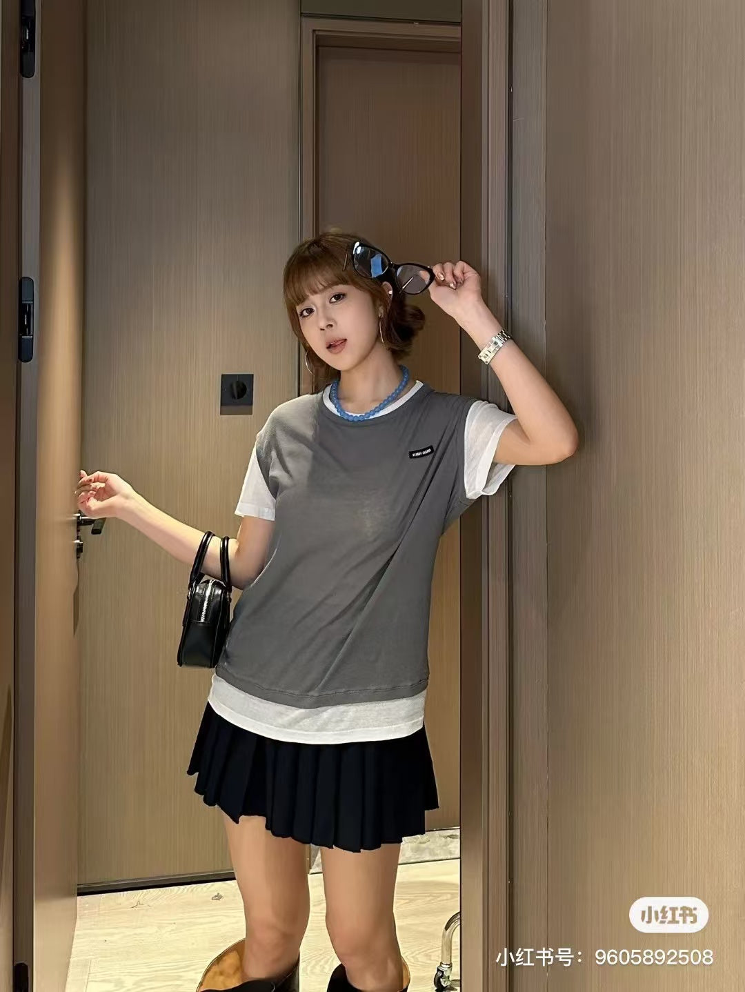 Multi layer round neck short sleeved T-shirt
