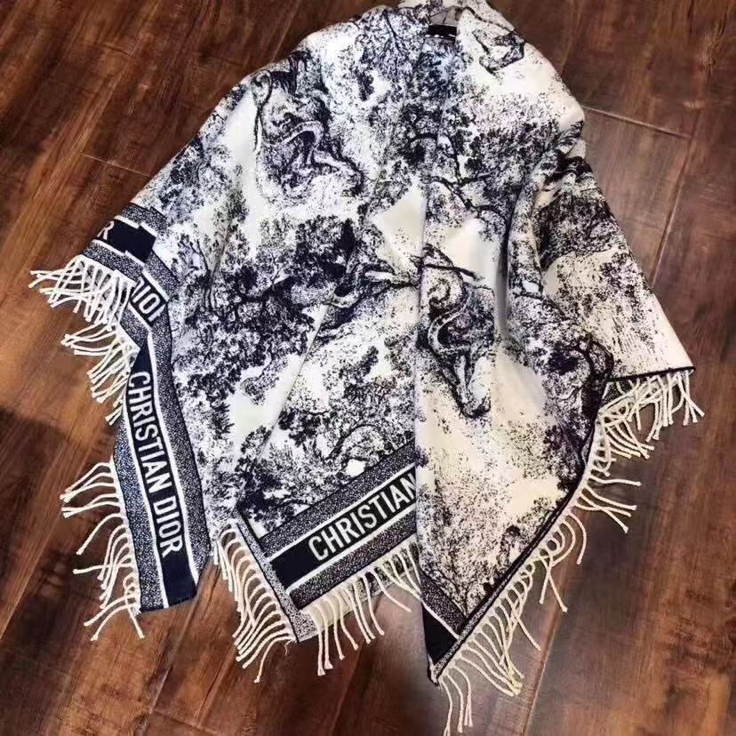 New autumn and winter scarves