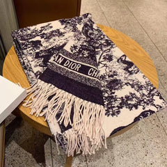 New autumn and winter scarves
